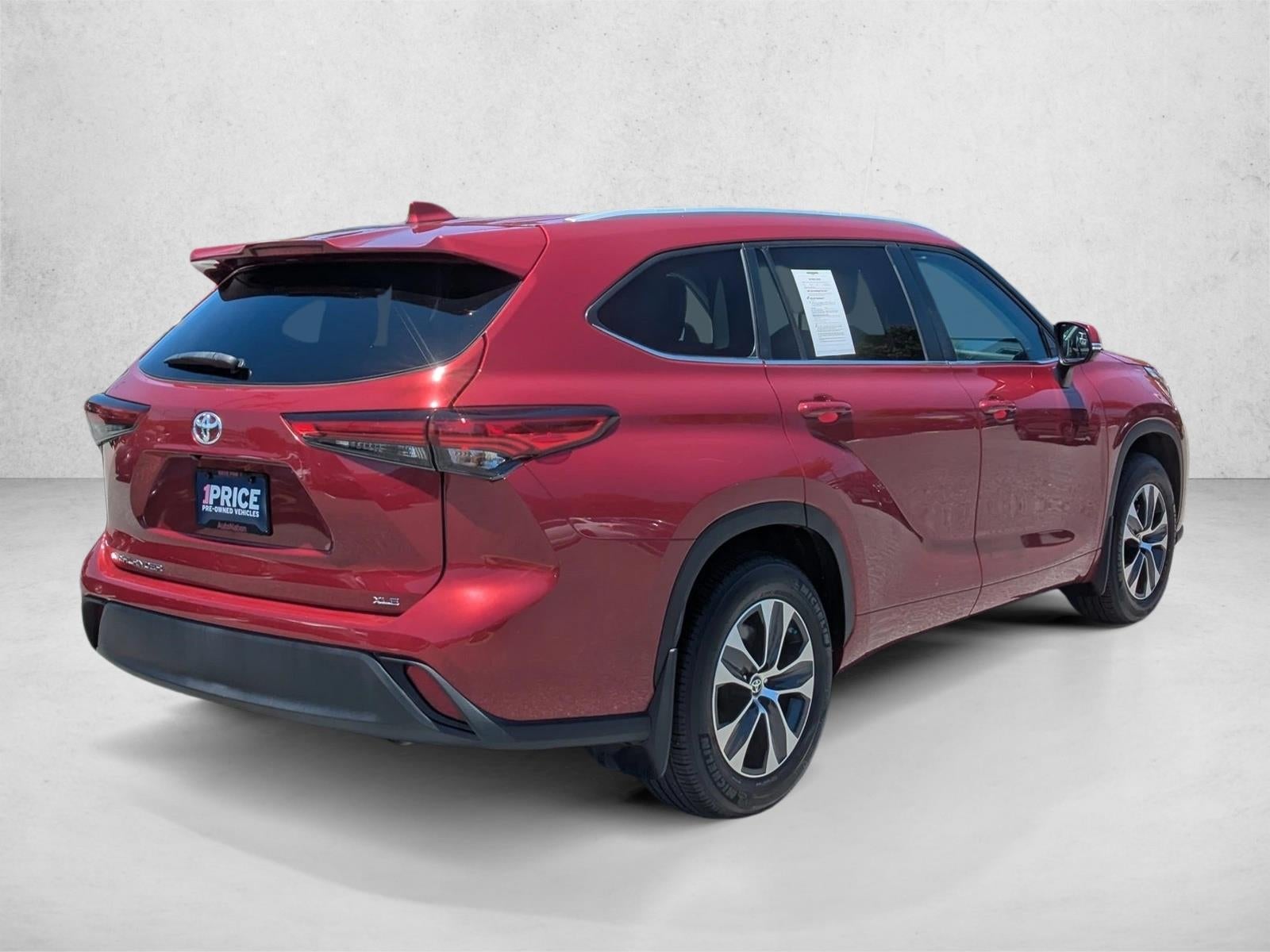 2023 Toyota Highlander XLE FWD (Natl)