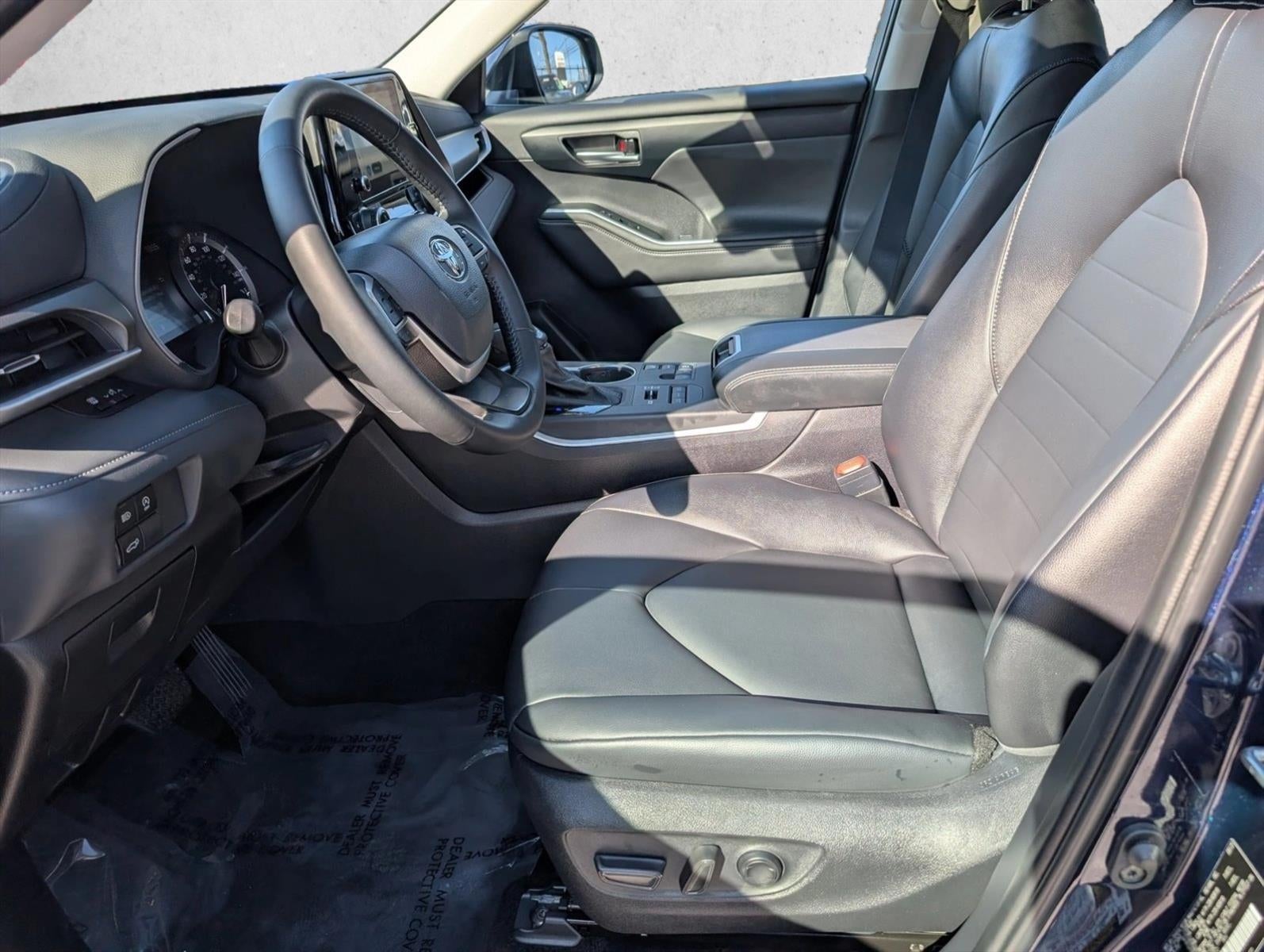 2025 Toyota Highlander XLE AWD (Natl)