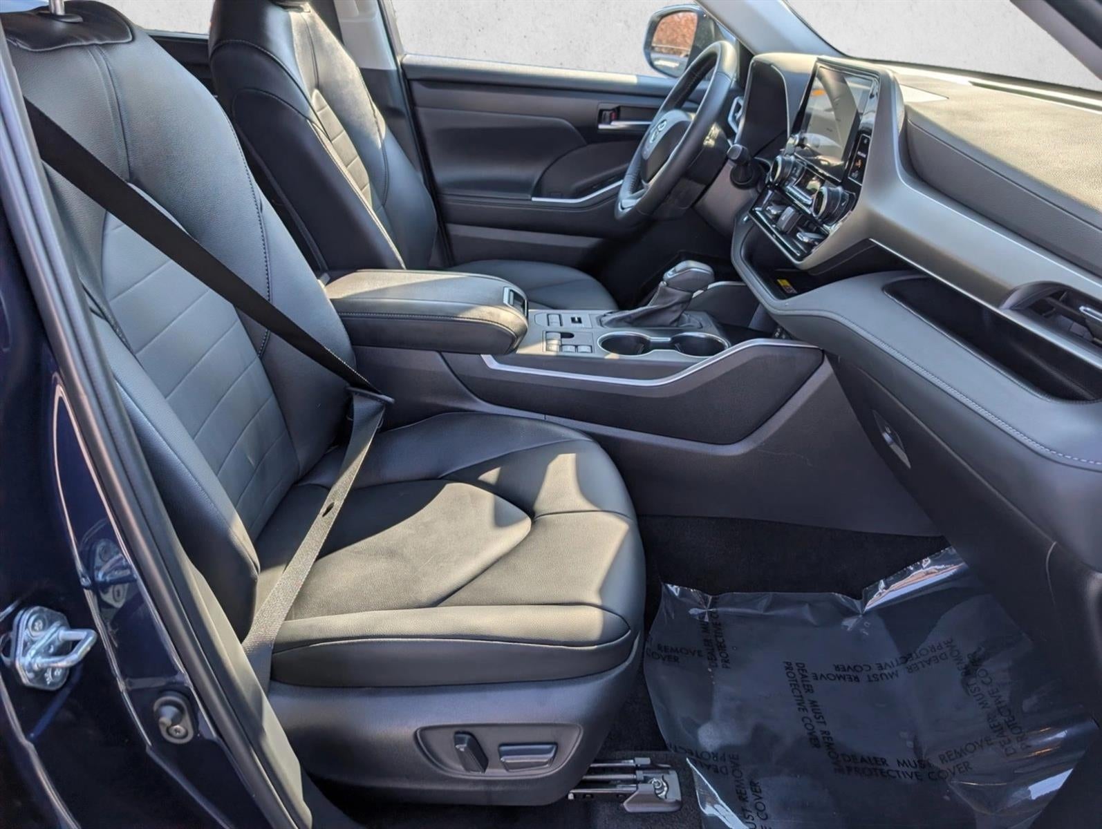 2025 Toyota Highlander XLE AWD (Natl)