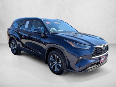 2025 Toyota Highlander XLE AWD (Natl)