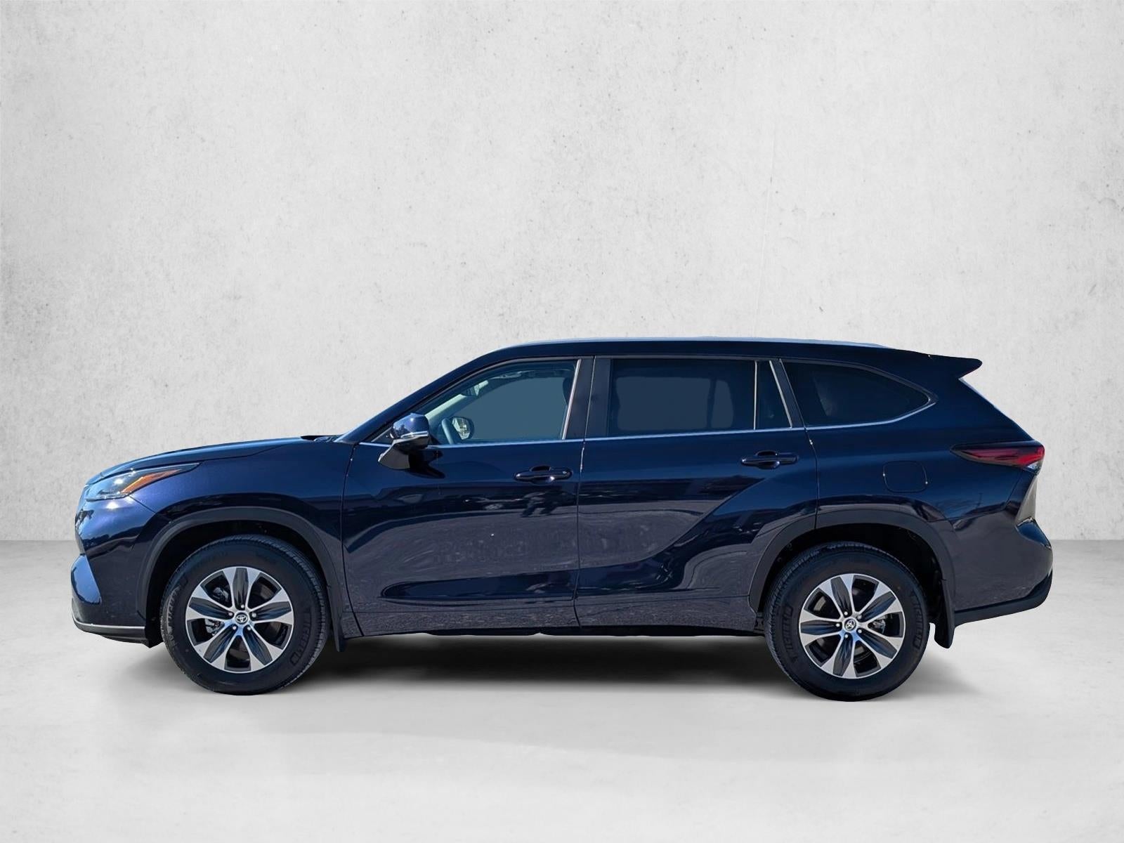 2025 Toyota Highlander XLE AWD (Natl)