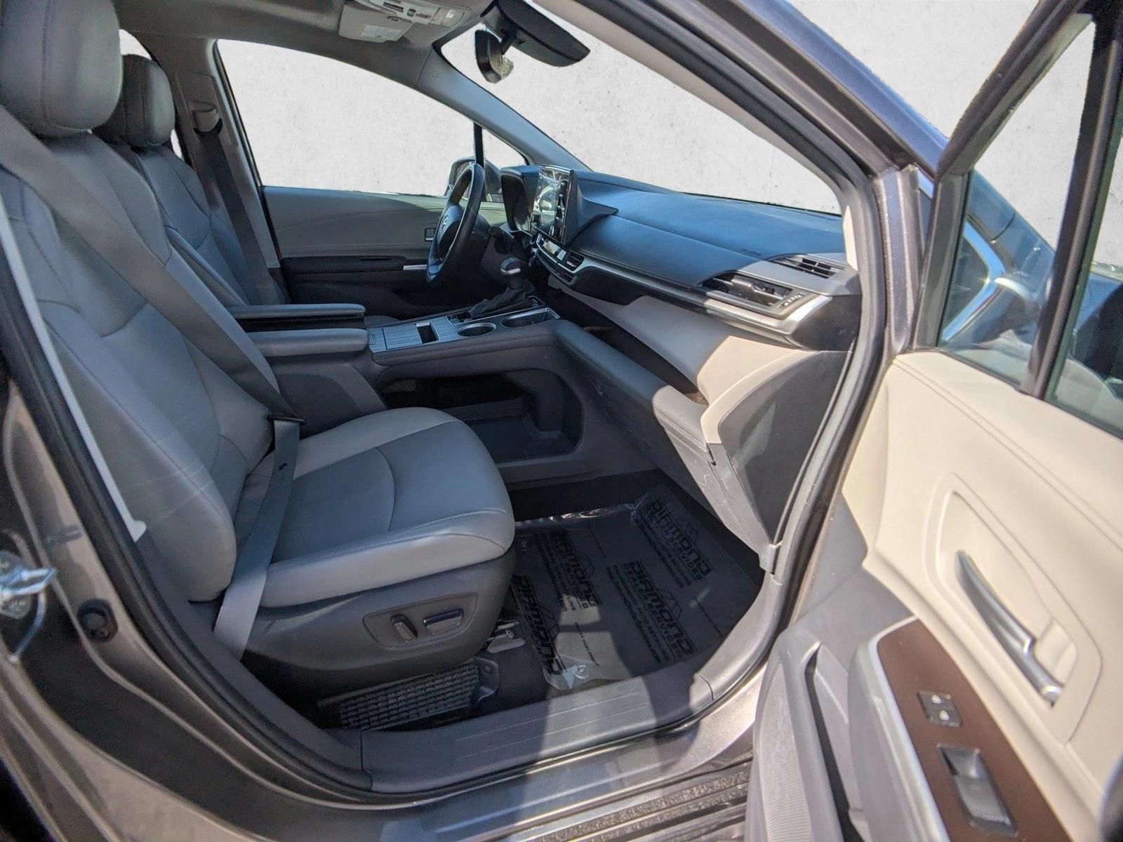 2024 Toyota Sienna XLE FWD 8-Passenger (Natl)