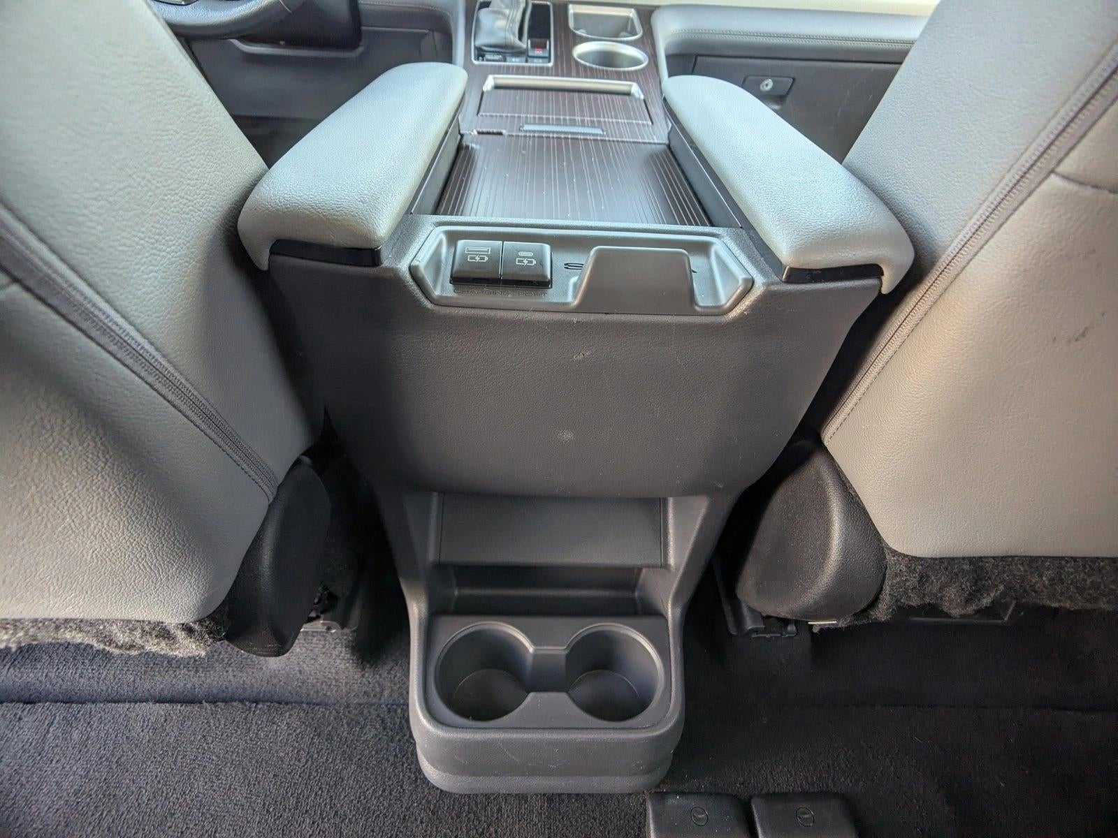 2024 Toyota Sienna XLE FWD 8-Passenger (Natl)