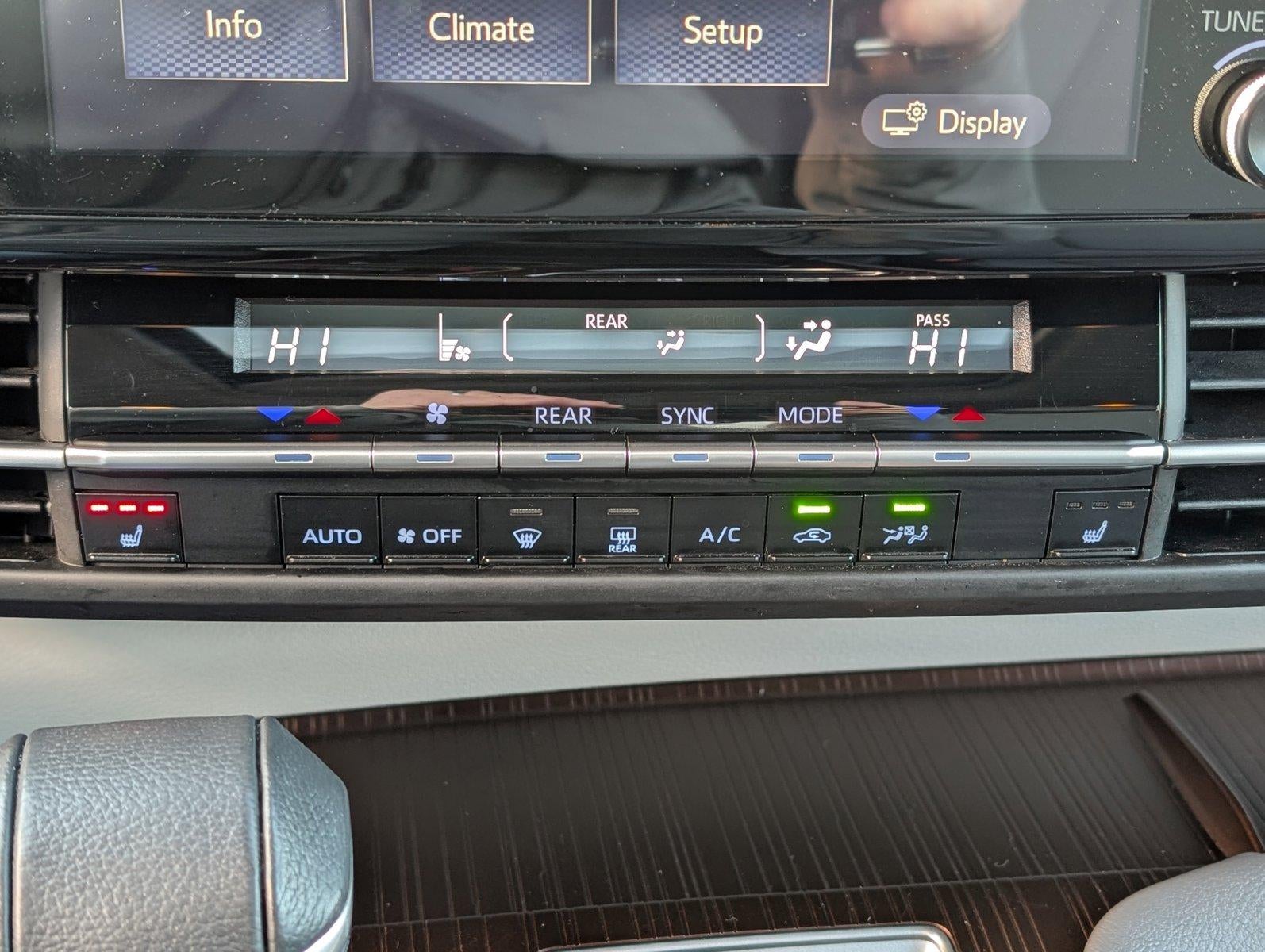 2024 Toyota Sienna XLE FWD 8-Passenger (Natl)