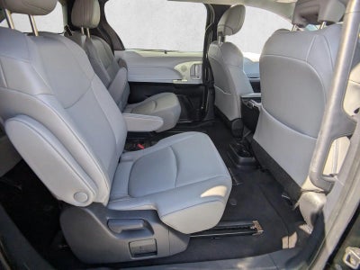 2025 Toyota Sienna XLE FWD 8-Passenger (Natl)