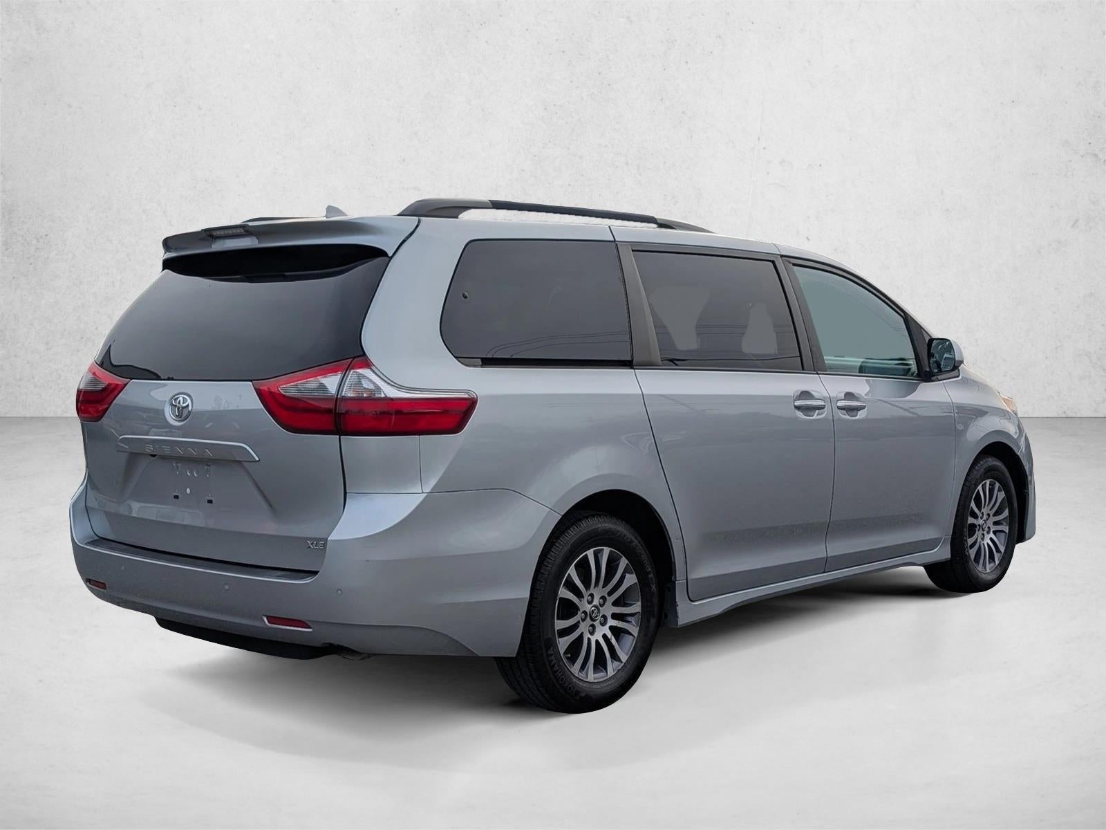 2020 Toyota Sienna XLE Premium FWD 8-Passenger (Natl)