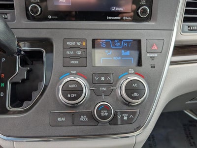 2018 Toyota Sienna XLE FWD 8-Passenger (Natl)