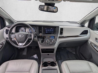 2018 Toyota Sienna XLE FWD 8-Passenger (Natl)
