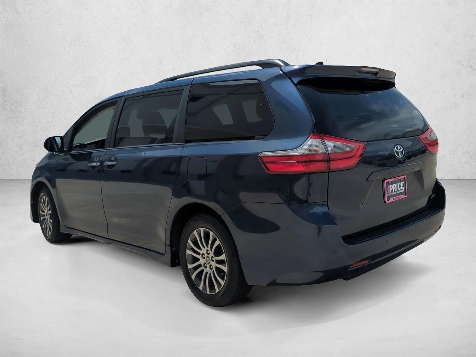 2020 Toyota Sienna XLE Auto Access Seat FWD 7-Passenger (GS)