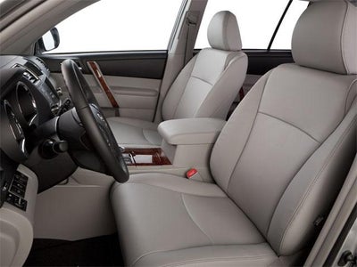 2011 Toyota Highlander FWD 4dr L4 Base (Natl)