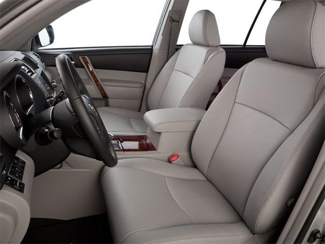 2011 Toyota Highlander FWD 4dr L4 Base (Natl)