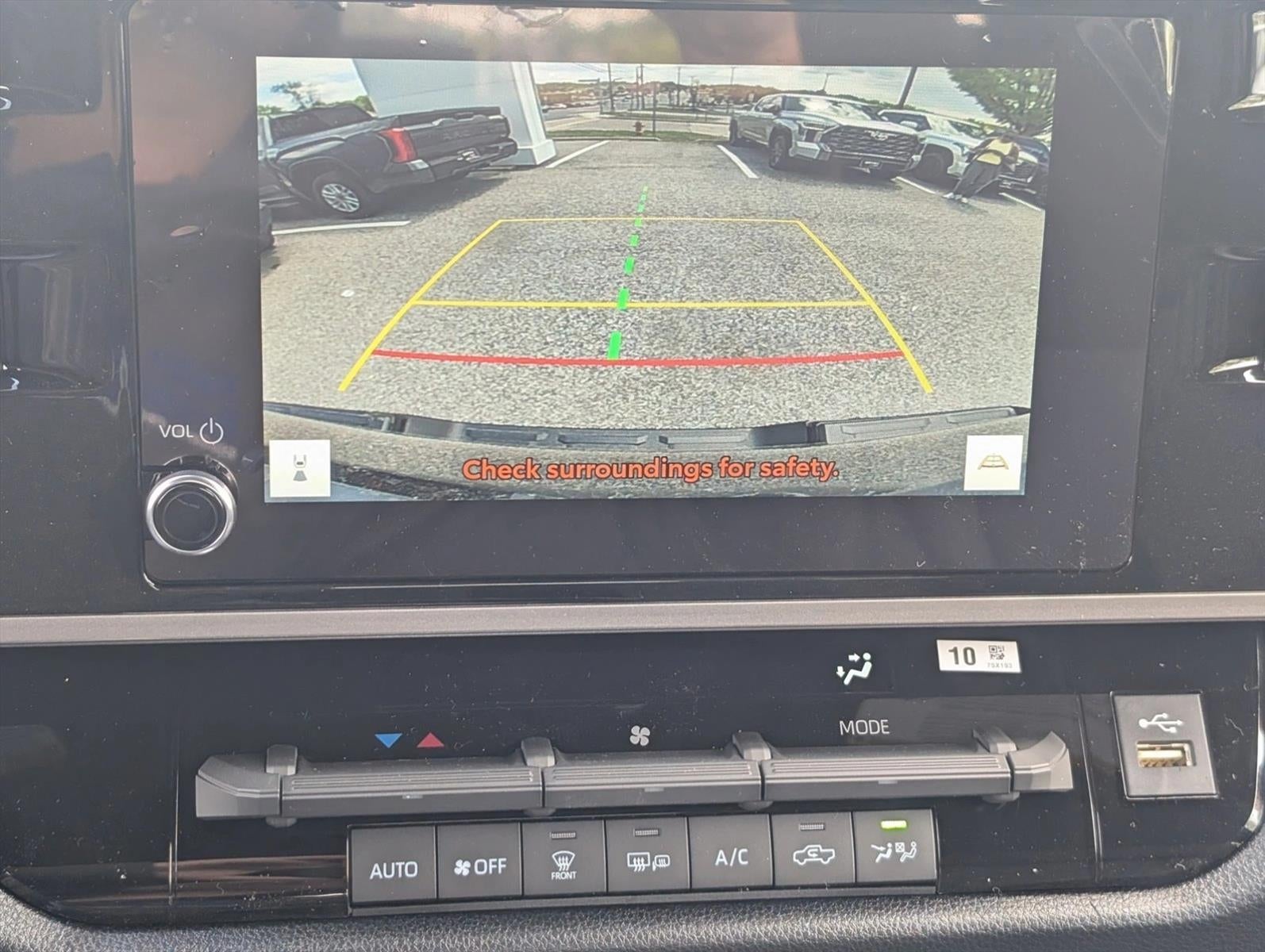 2026 Toyota Tundra 4WD 4WD SR5 CrewMax 5.5' Bed (Natl)