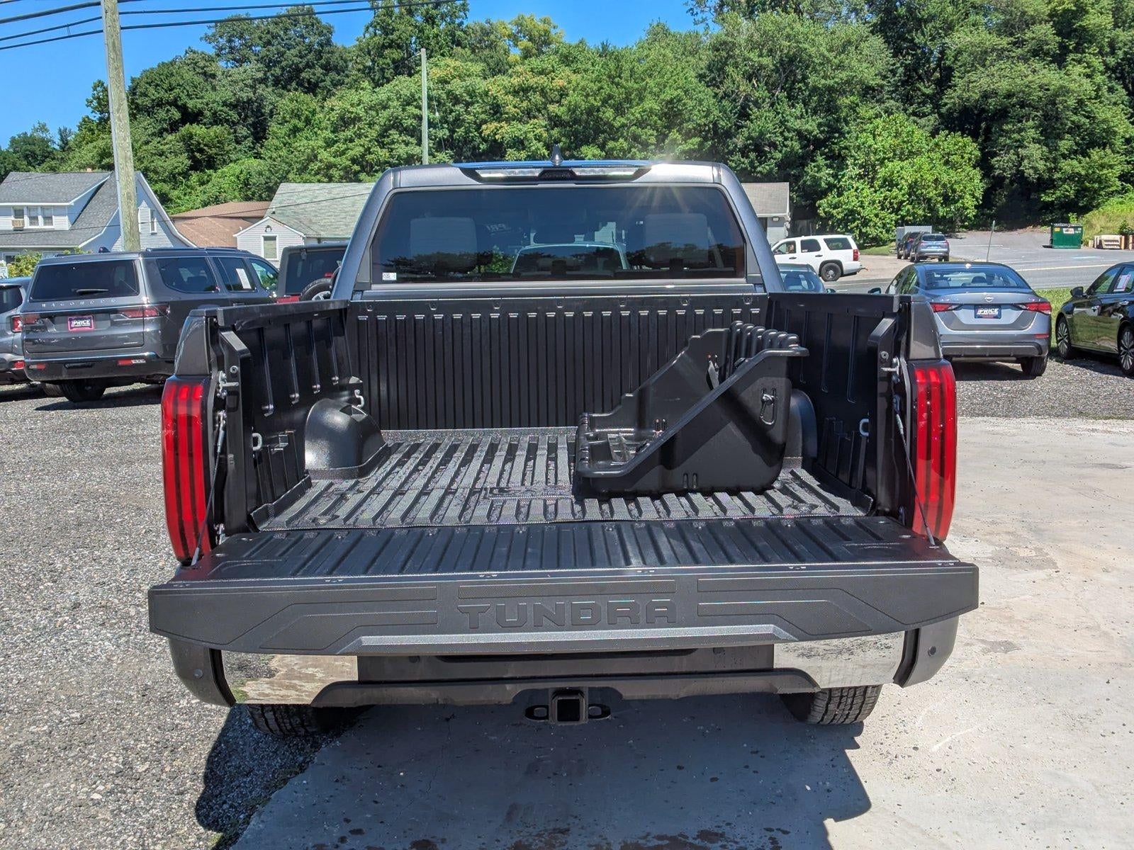 2024 Toyota Tundra 4WD 4WD SR5 CrewMax 5.5' Bed (Natl)