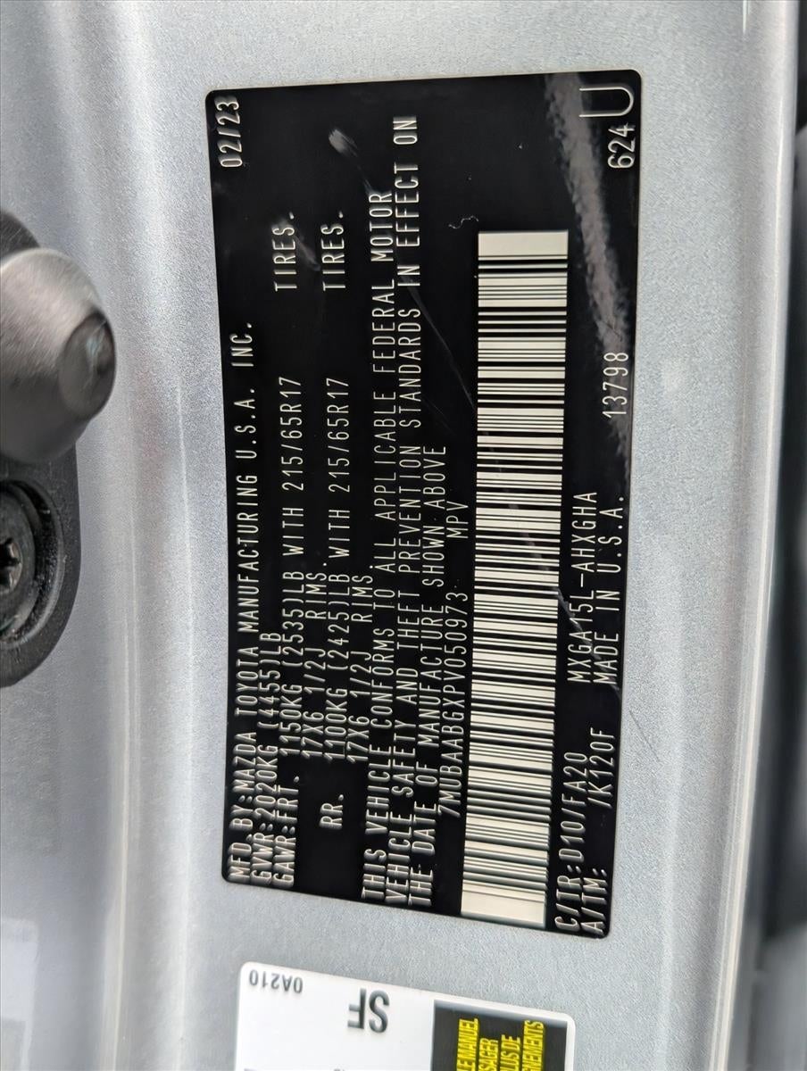 2023 Toyota Corolla Cross LE 4WD (Natl)