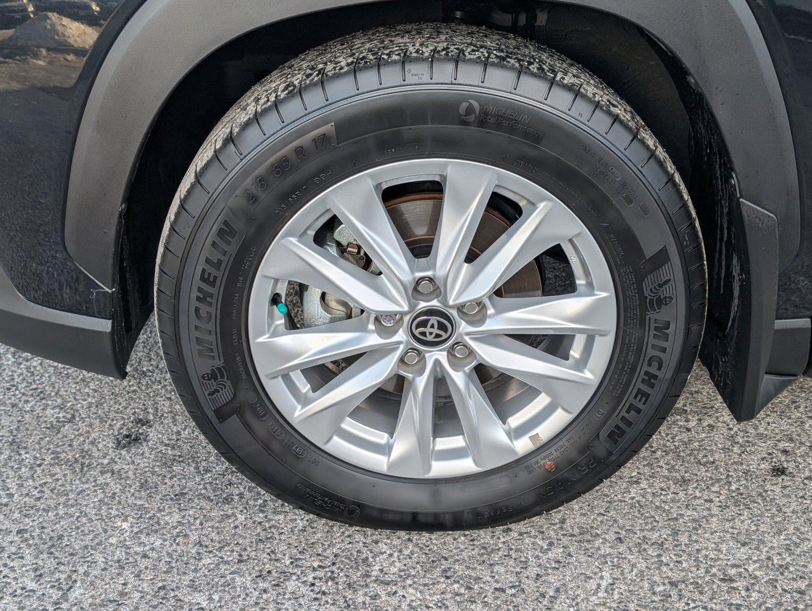 2025 Toyota Corolla Cross LE 4WD (Natl)