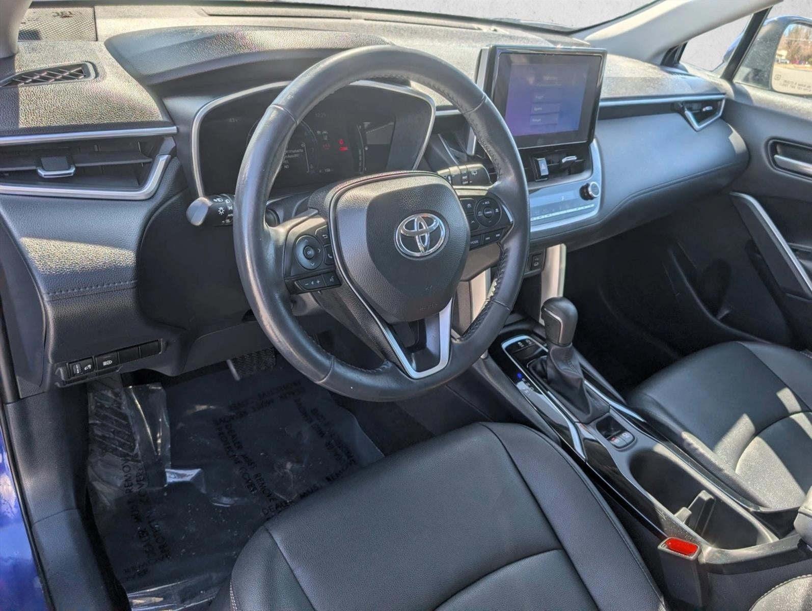 2024 Toyota Corolla Cross XLE 2WD (Natl)