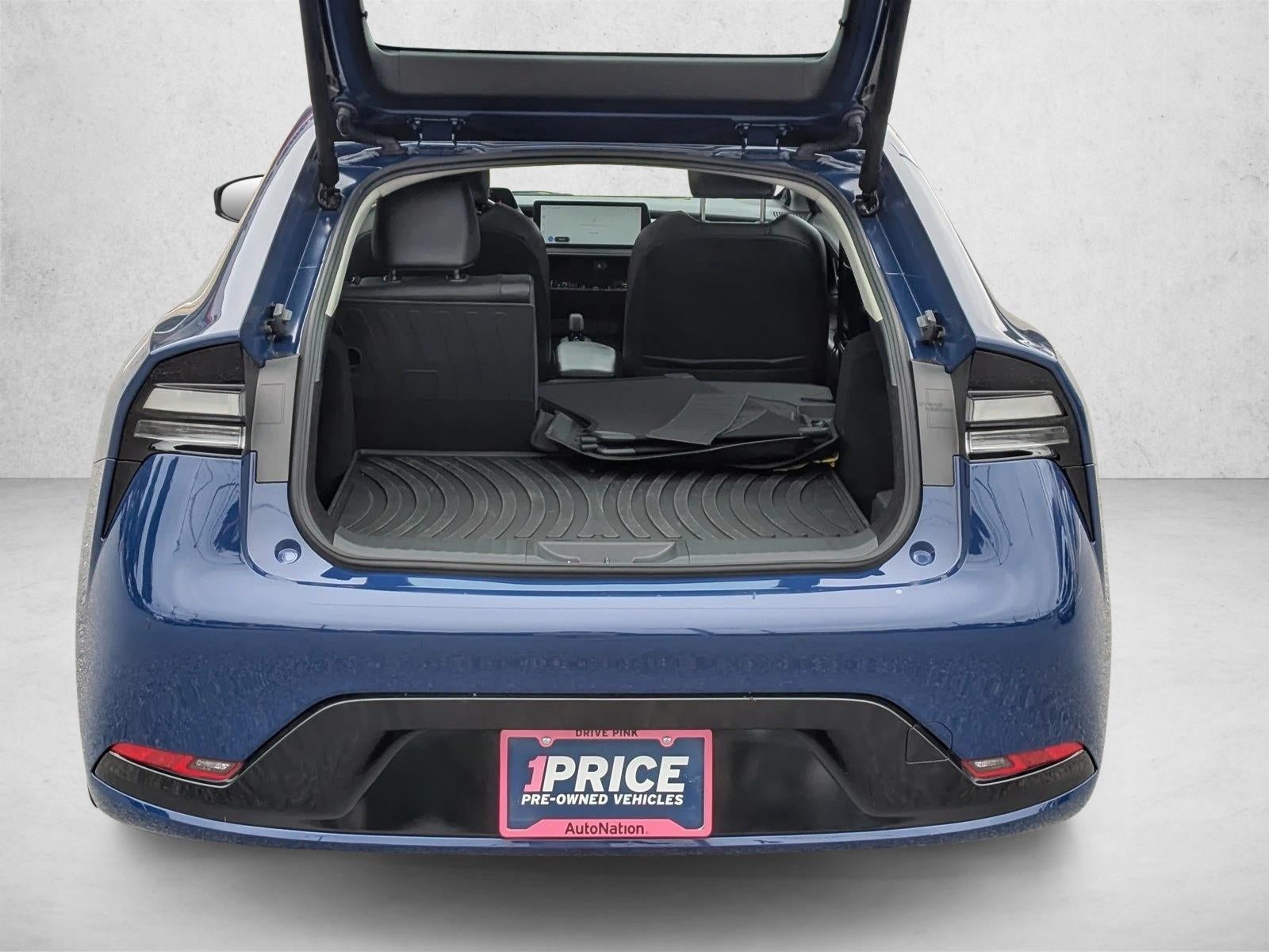 2025 Toyota Prius Plug-In Hybrid XSE Premium (Natl)
