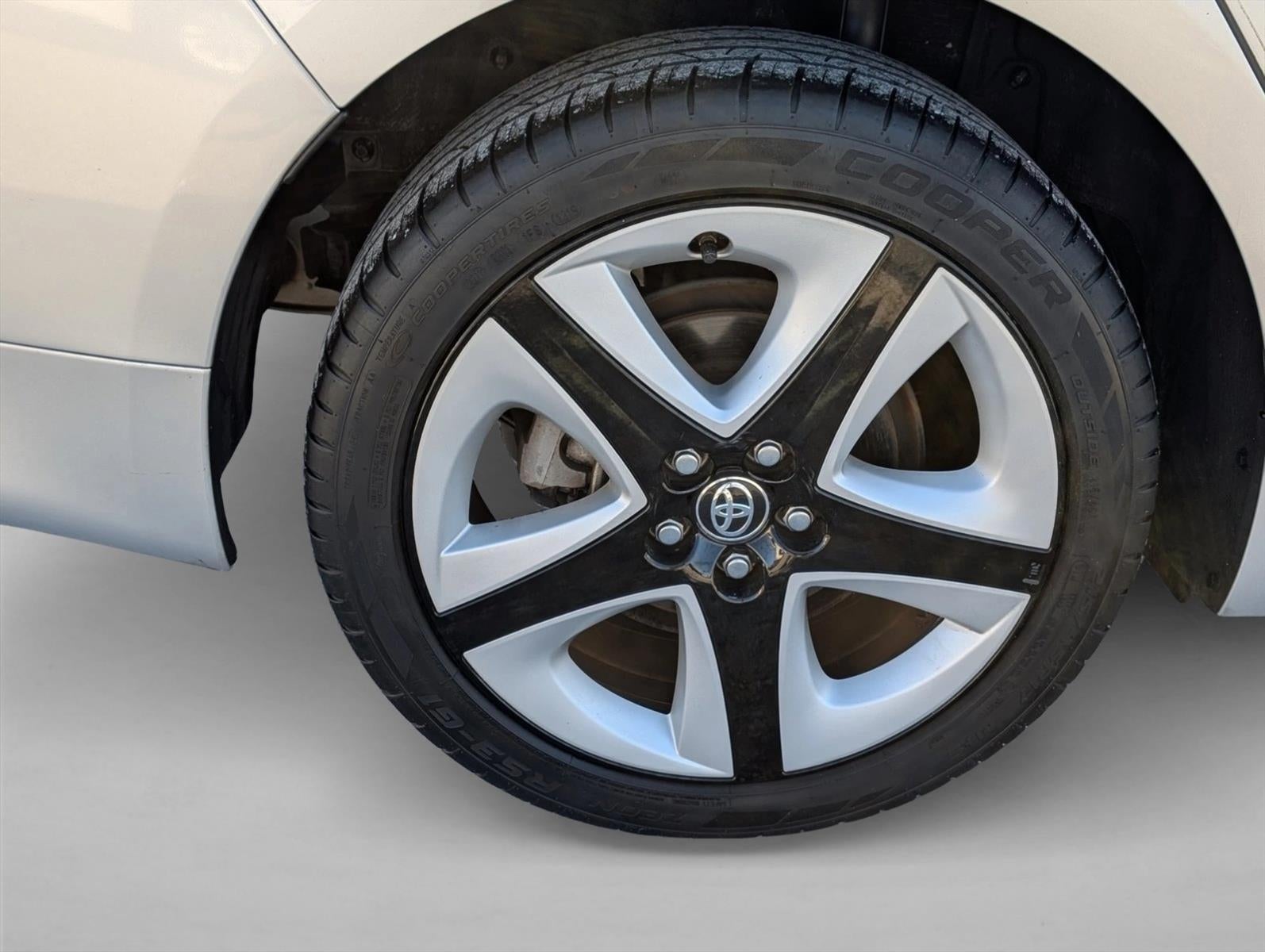 2016 Toyota Prius 5dr HB Three Touring (Natl)