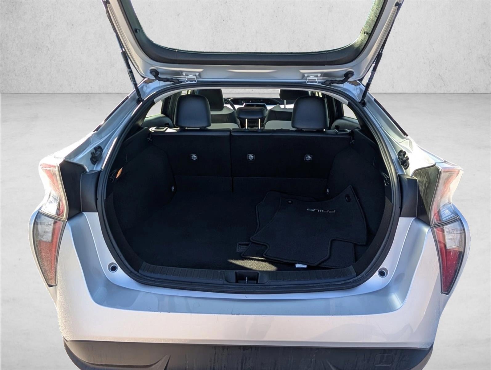 2016 Toyota Prius 5dr HB Three Touring (Natl)