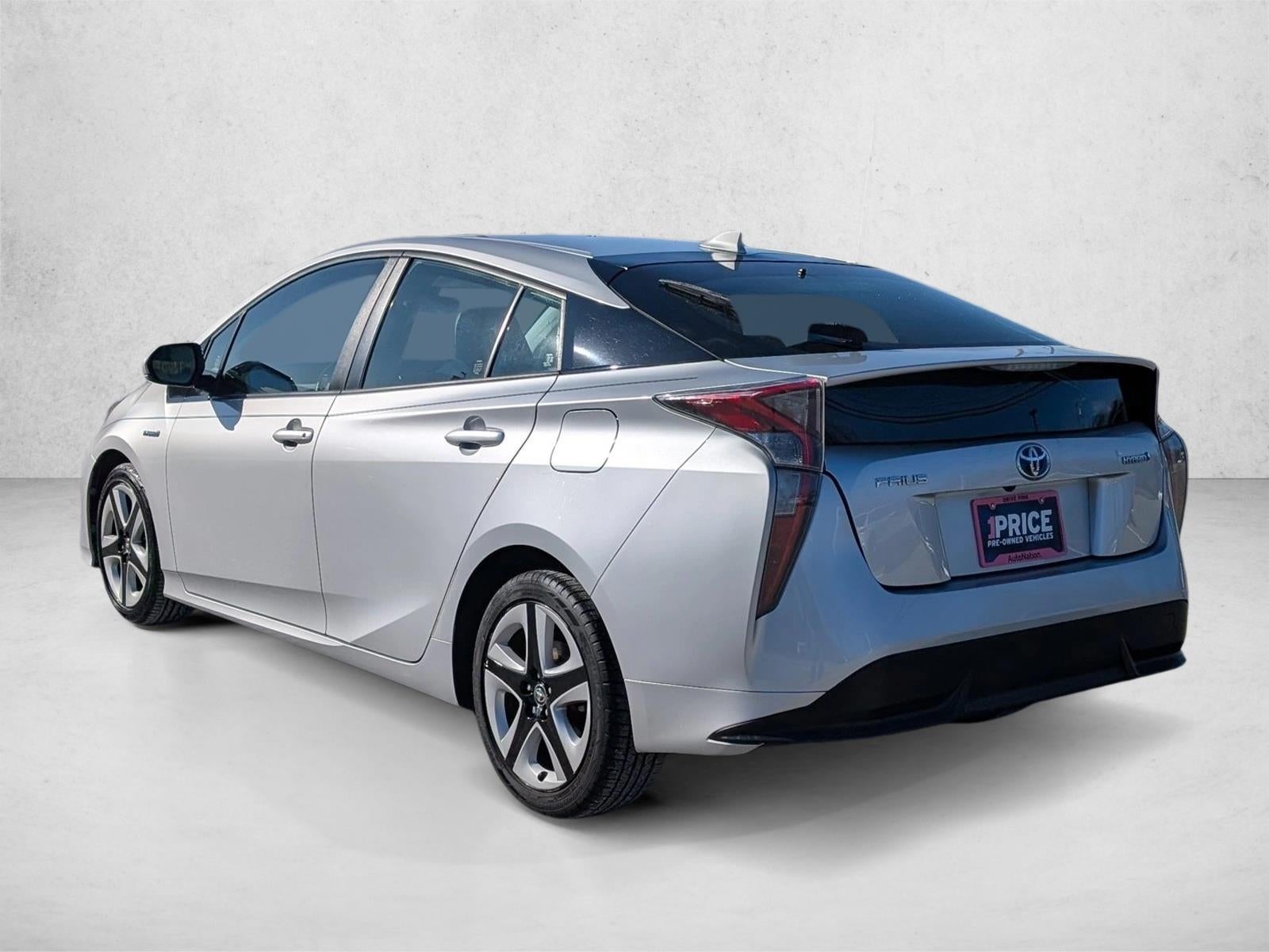 2016 Toyota Prius 5dr HB Three Touring (Natl)