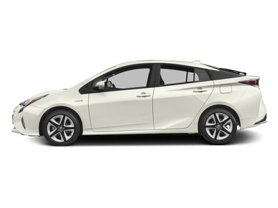 2017 Toyota Prius Three Touring (Natl)