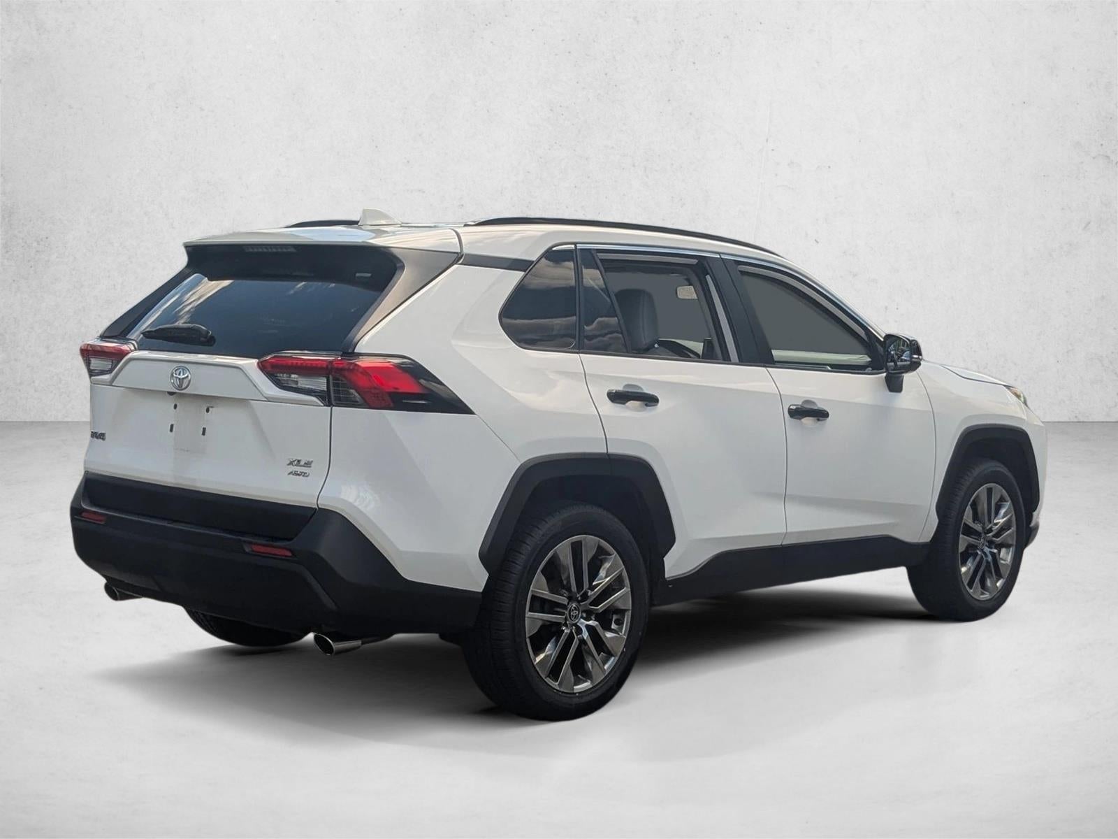 2020 Toyota RAV4 XLE Premium AWD (Natl)