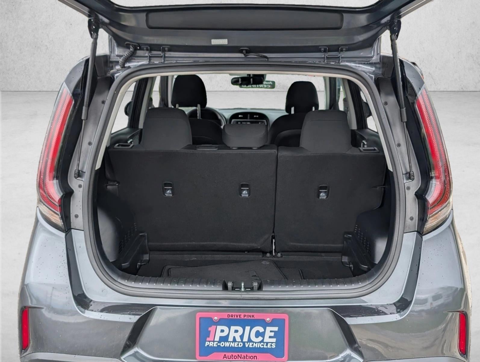 2023 Kia Soul LX IVT